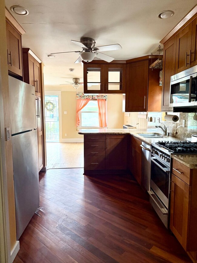Building Photo - Stylish Bungalow in Hillcrest