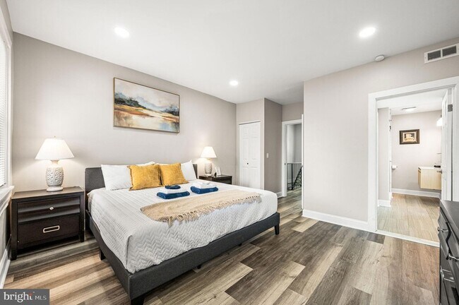 Building Photo - 930 N 30th St