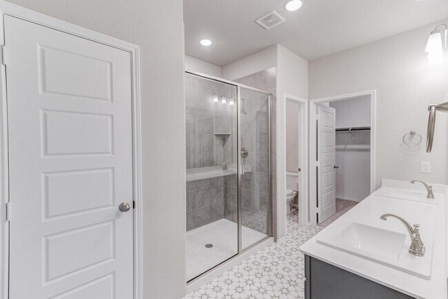 Building Photo - 5933 Revere Dr
