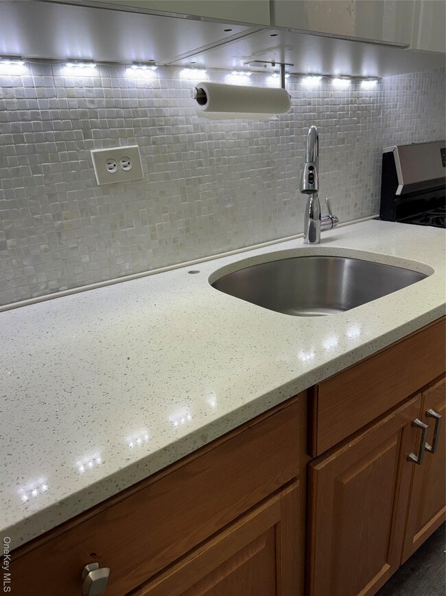 Building Photo - 99-41 64th Ave