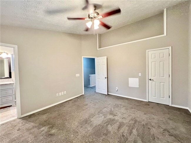 Building Photo - 1502 Queen Anne Ct