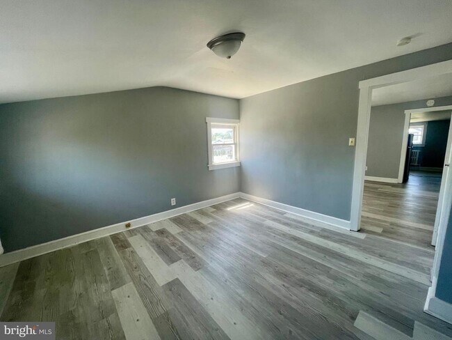 Building Photo - 2700 Edgmont Ave