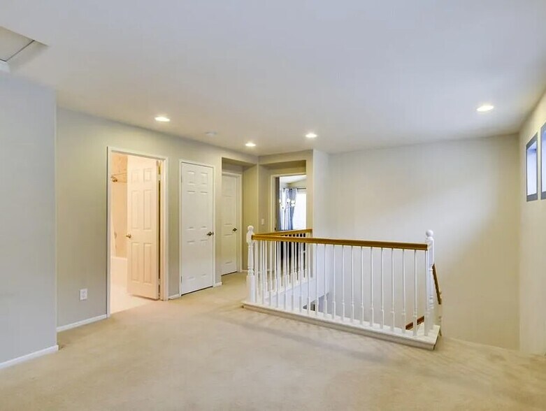 Building Photo - 11779 Westview Pky
