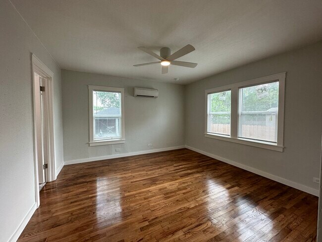 Building Photo - 625 Lovera Blvd