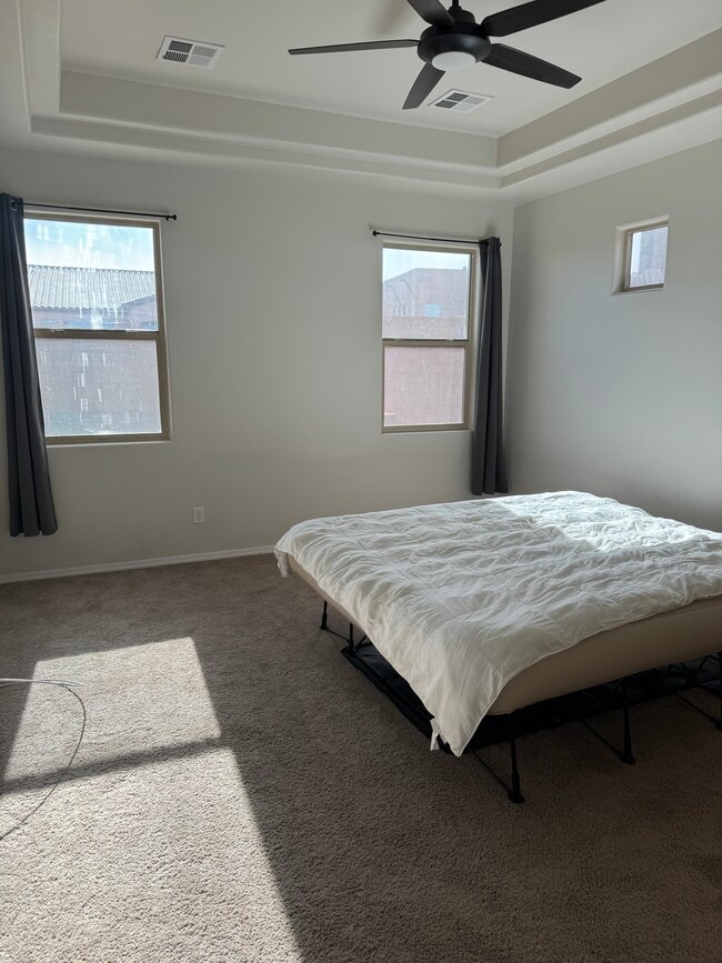 Building Photo - 5208 Bullseye Rd NE