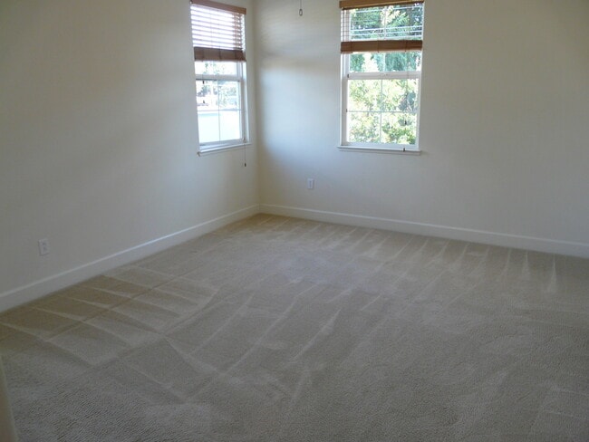 Building Photo - Beautiful 2 Bedroom 2 Bath North San Jose ...