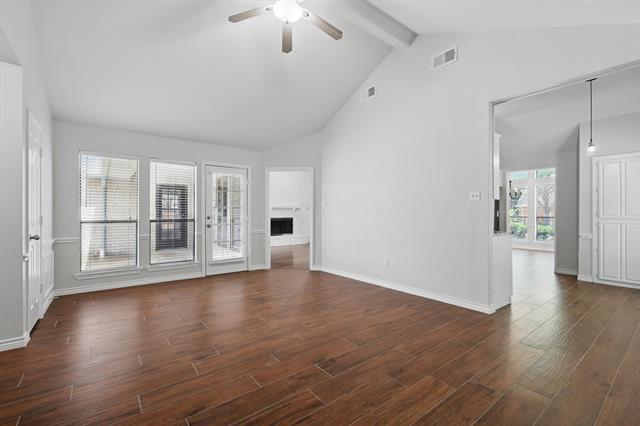 Building Photo - 501 Meadowood Ln