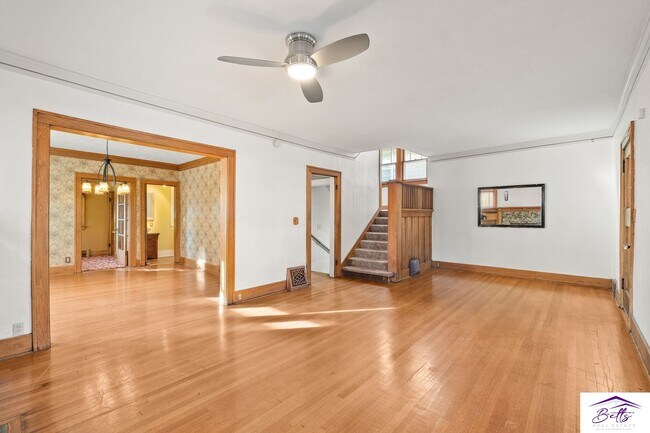Building Photo - 350 N 41st St