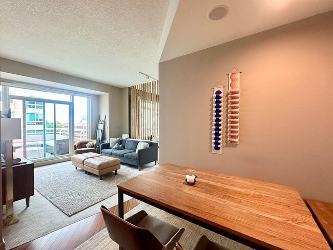 Building Photo - Luxury Corner 1BR/1BA Condo with Deck in t...