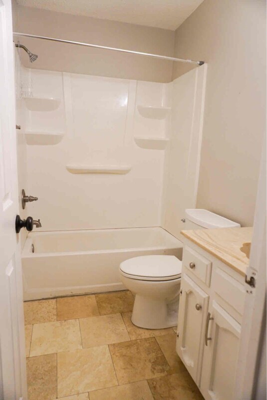 Building Photo - 8539 Longwood View Ave