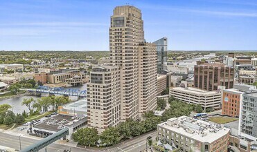 Building Photo - Downtown Grand Rapids condo overlooking th...