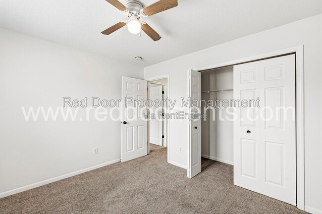 Building Photo - 127 Broadmoor Bend