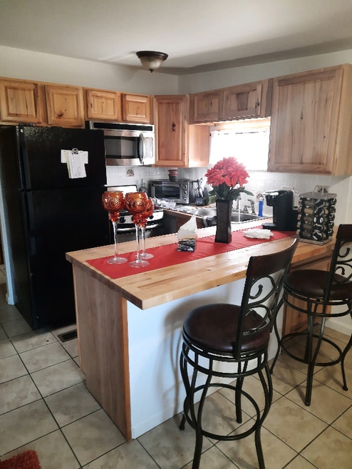 Building Photo - 13 Elmwood Ave