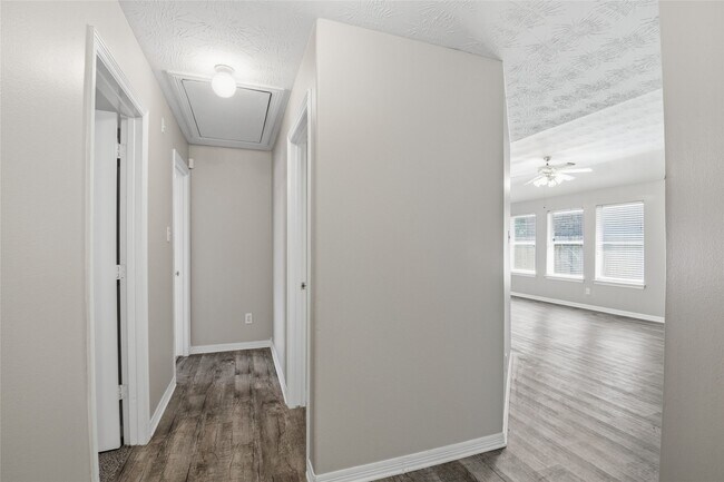 Building Photo - 2434 Montana Blue Dr