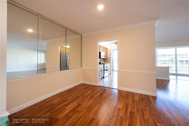 Building Photo - 3101 NE 47th Ct