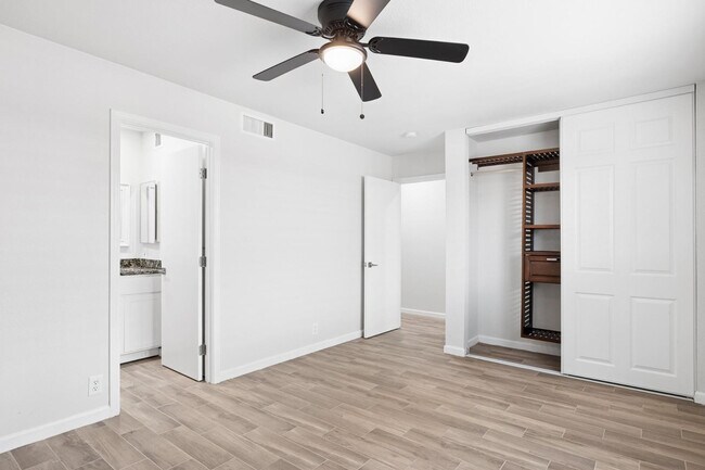 Building Photo - 6816 N 35th Ave