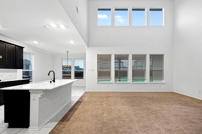Building Photo - 4600 Ercolano Ln