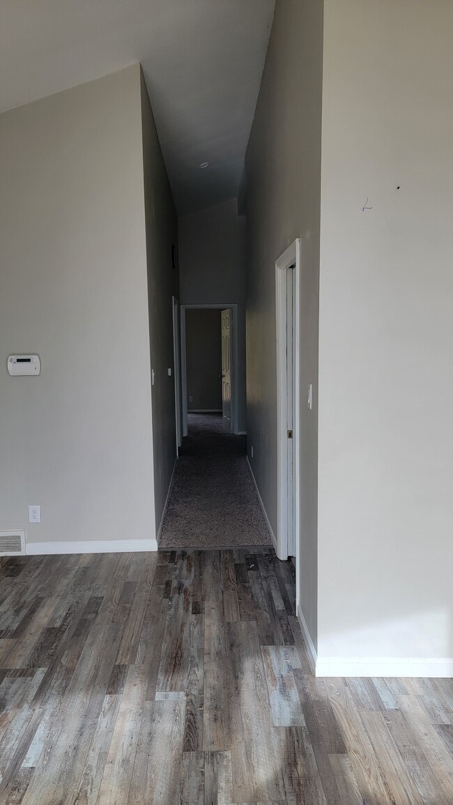 Building Photo - 2531 Lynner Dr