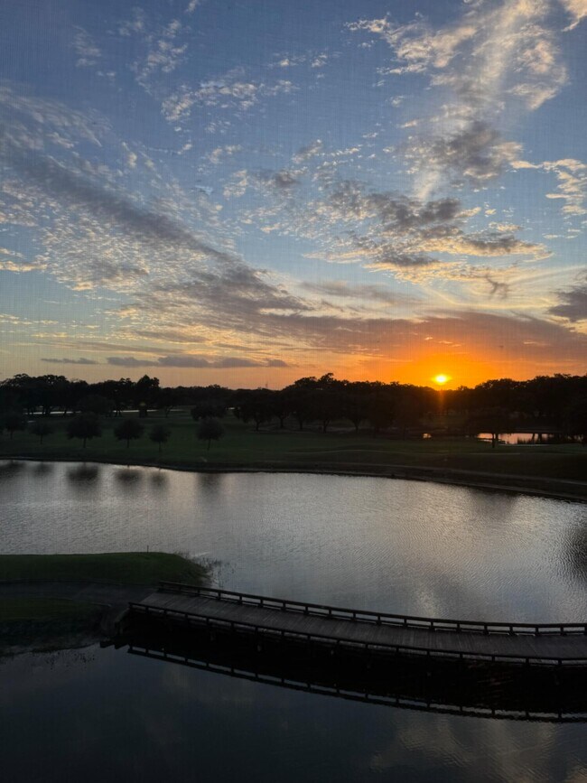 Building Photo - 3001 W Rolling Hills Cir