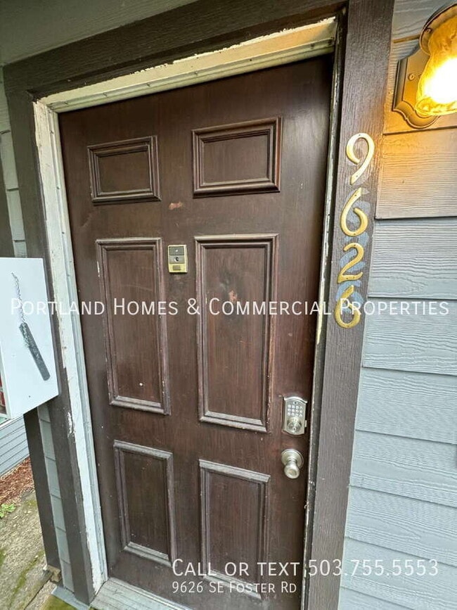 Primary Photo - 9626 SE Foster Rd