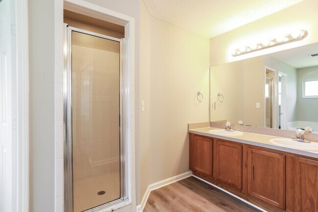 Building Photo - 3029 Hickory Glen Dr