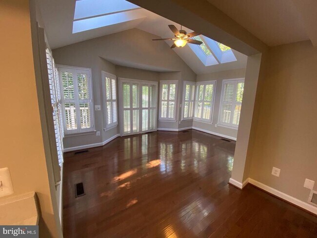 Building Photo - 3707 Moss Brooke Ct