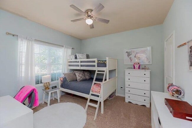 Building Photo - 652 Donegal Ln