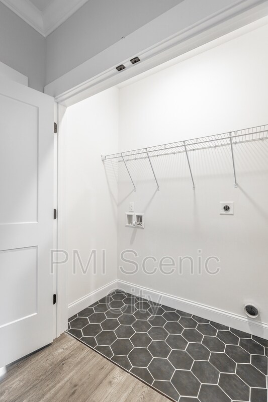 Building Photo - 1908 Cypress Ln