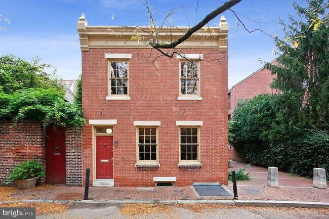 Building Photo - 323 Cypress St