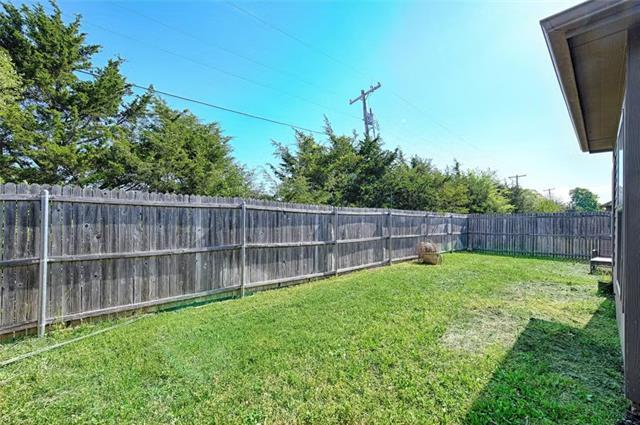 Building Photo - 640 Teakwood Dr