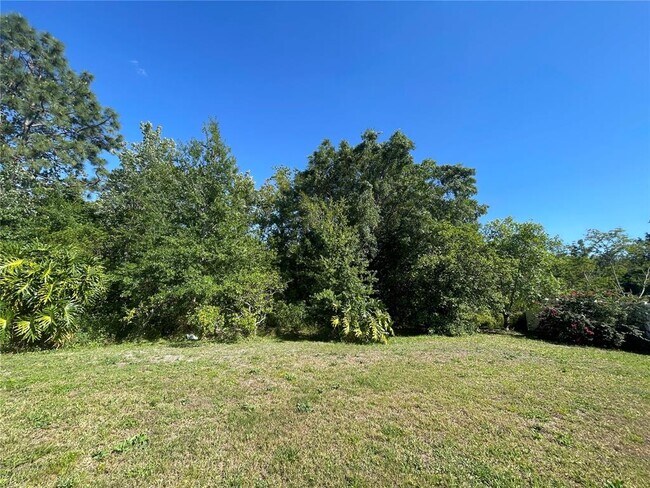 Building Photo - 2507 Hikers Ct