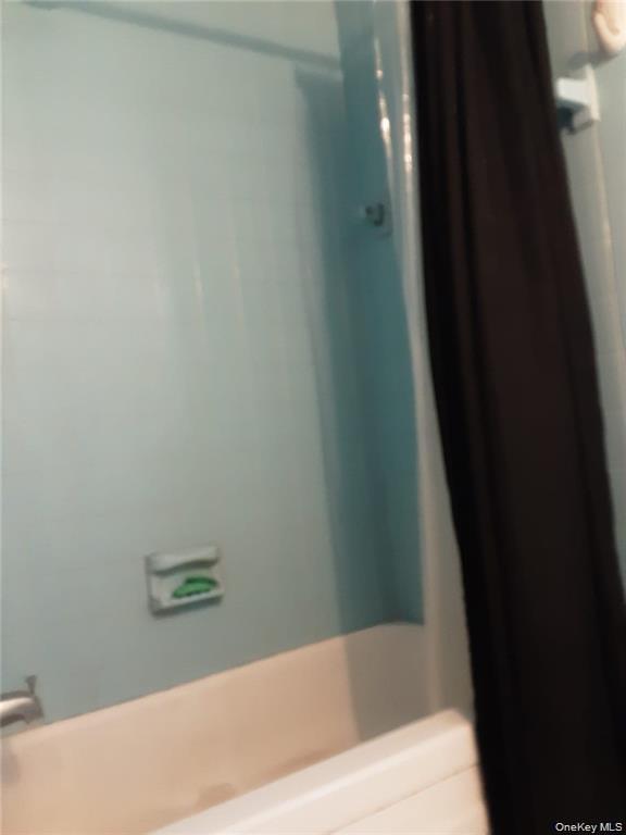 Building Photo - 2 Oxford Depot Rd