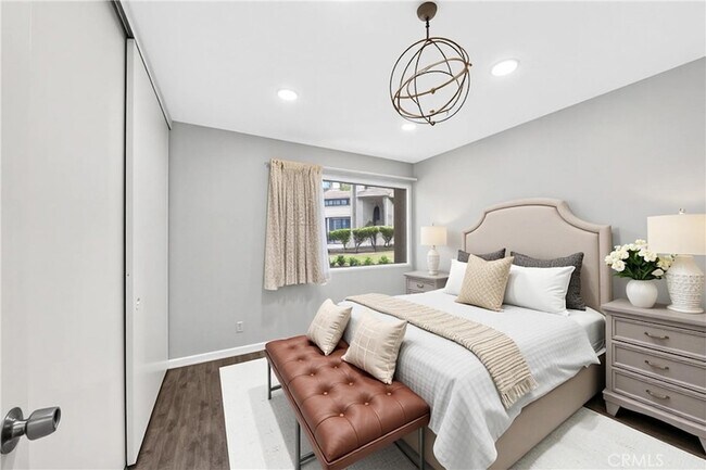 Building Photo - 13602 La Jolla Cir