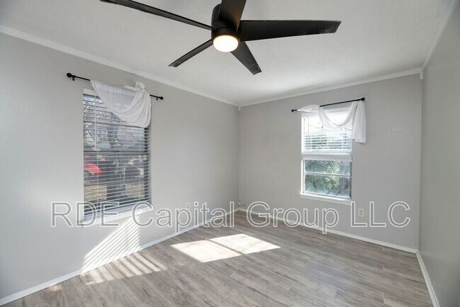 Building Photo - 1407 Franklin St