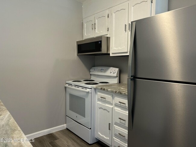 Building Photo - 844 D Inverness Ct-844