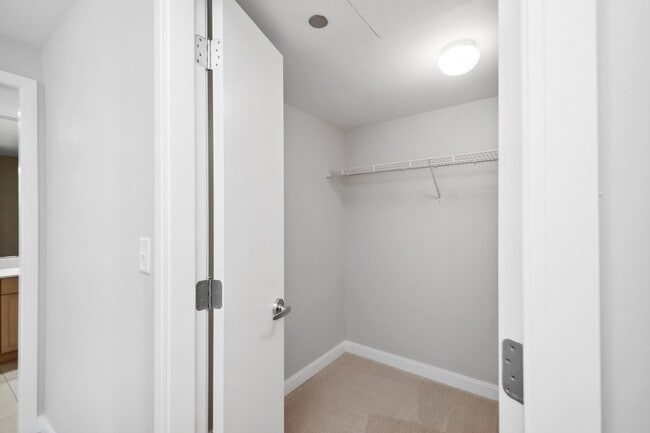 Building Photo - 130 N Garland Ct