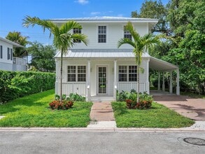 Building Photo - 112 Florida