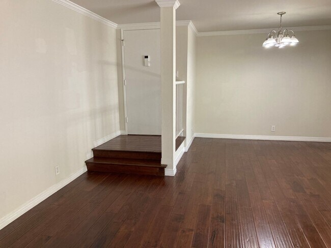 Building Photo - $3,295! Charming 2-Bed, 2-Bath Corner Unit in Gated Culver City Community!