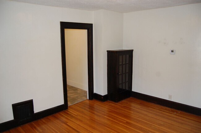 Building Photo - 1345 B St