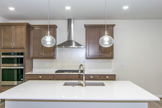 Building Photo - 717 Risdon Trail S