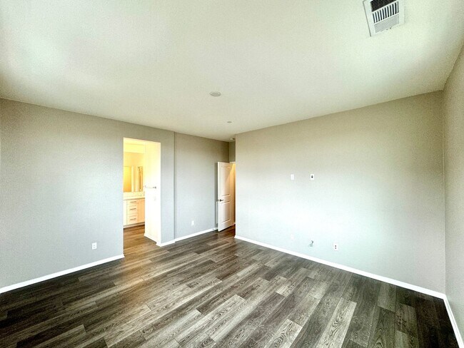 Building Photo - Spacious 4BD/3.5BA Townhome in Oceanside with Community Pool, 2-Car Garage & Covered Balcony