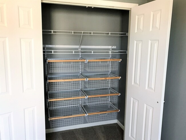 Building Photo - Great Family Home -  Fenced Backyard - Garage!