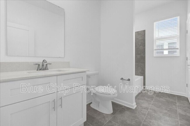 Building Photo - 2025 Shaggy Fisher Dr