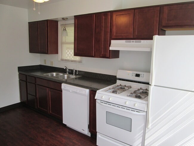 Building Photo - 519 Forest-Hill Dr