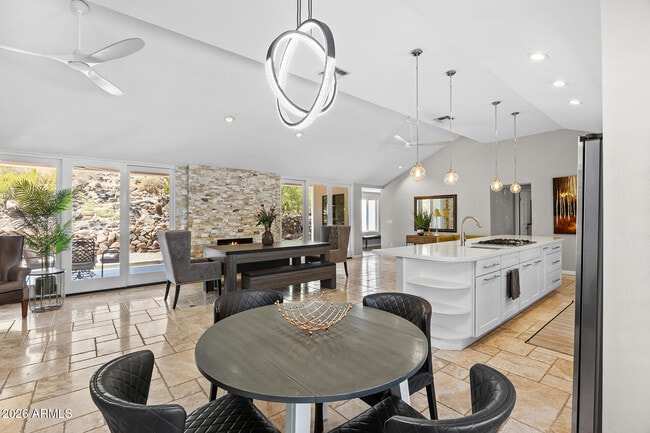 Building Photo - 14436 N Coral Gables Dr