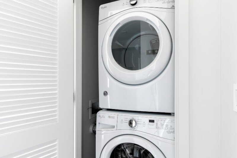 Building Photo - 1231 S Indiana Ave