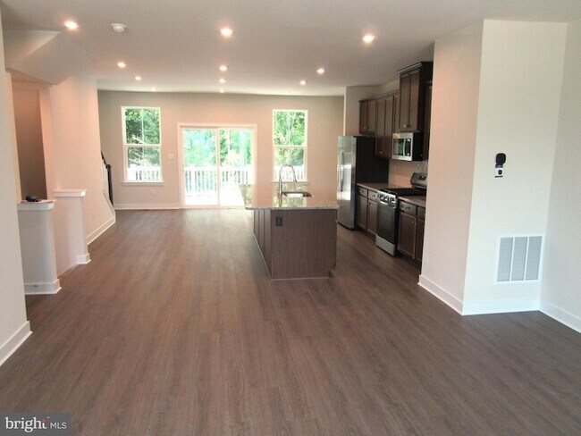 Building Photo - 4355 Reusch Cir