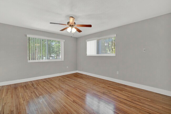 Building Photo - Santina Apartments