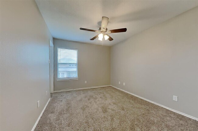 Building Photo - 31607 Cape May Ct