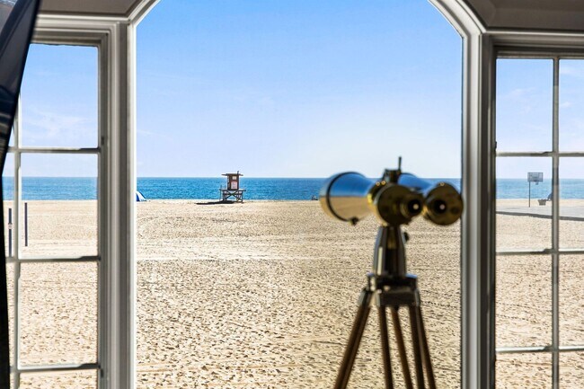 Building Photo - 1228 W Oceanfront